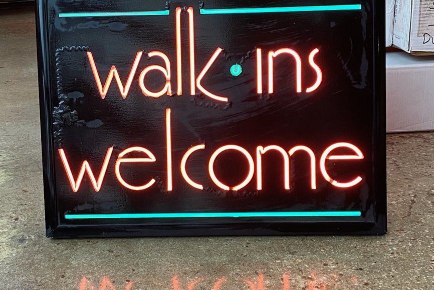 Walk ins Welcome - Vintage Worden Glass